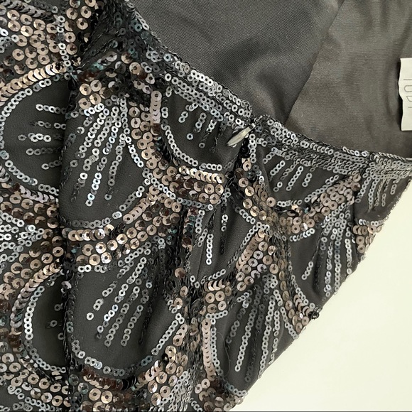 Tobi Black Sequin Scalloped Mini Skirt - Picture 5 of 11